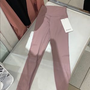 *BRAND NEW LULULEMON LEGGINGS*
